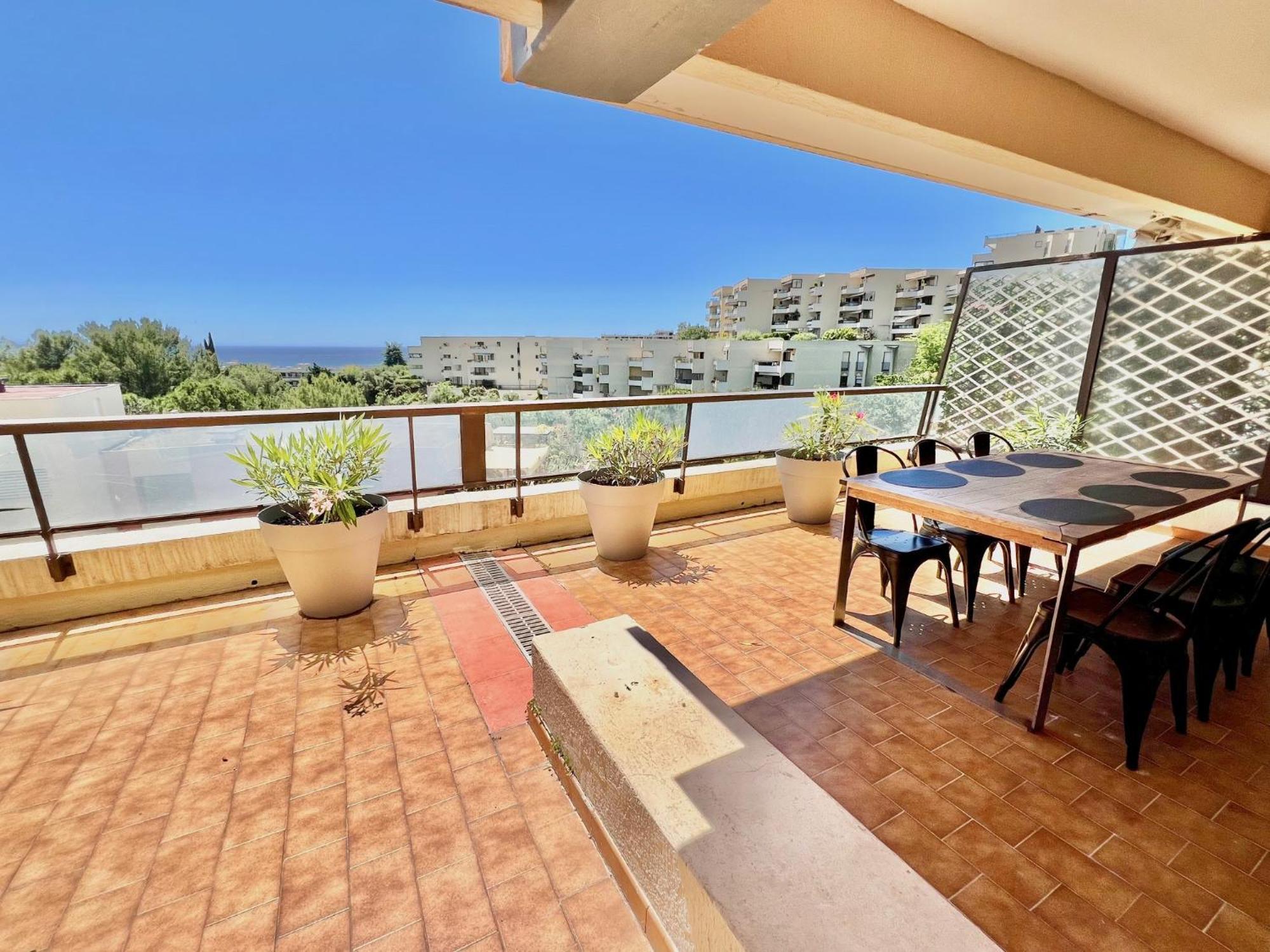Cc G Terrasse De La Pastourelle - Californie